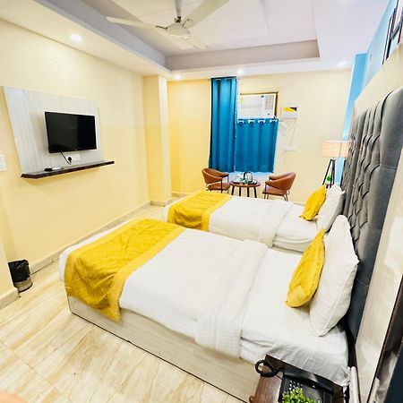 Airport Hotel Shivaka Inn نيودلهي المظهر الخارجي الصورة