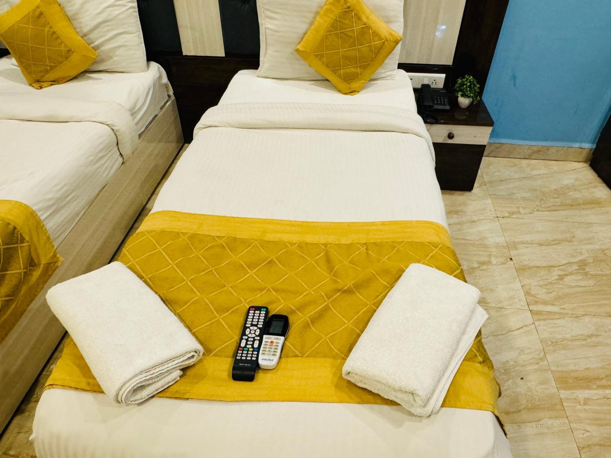 Airport Hotel Shivaka Inn نيودلهي المظهر الخارجي الصورة